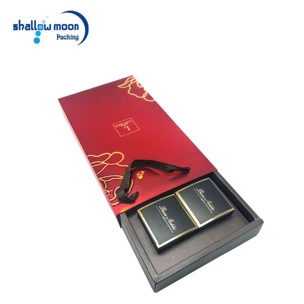红色烫金工艺抽屉式月饼盒